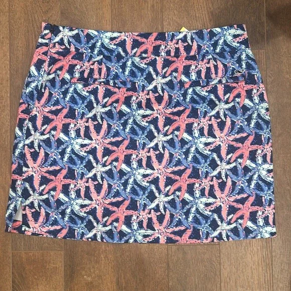 Vineyard‎ Vines Blue and Pink Starfish Skirt/Skort - Picture 2 of 7